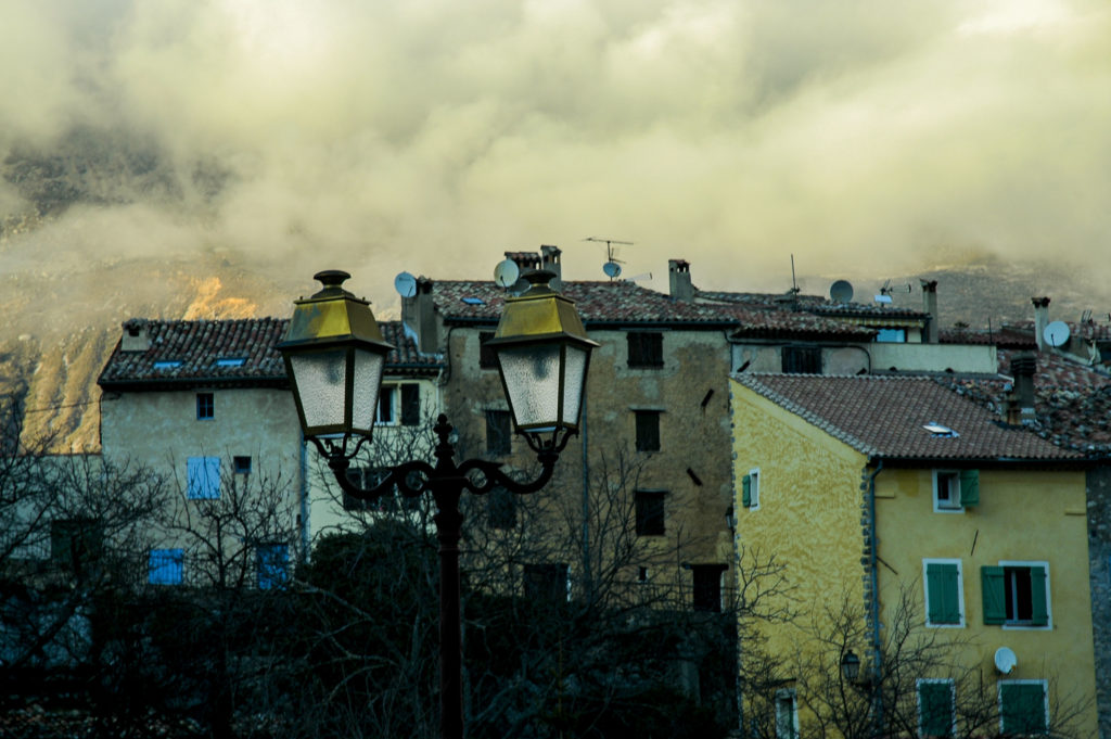 Cipieres - miasto w chmórach