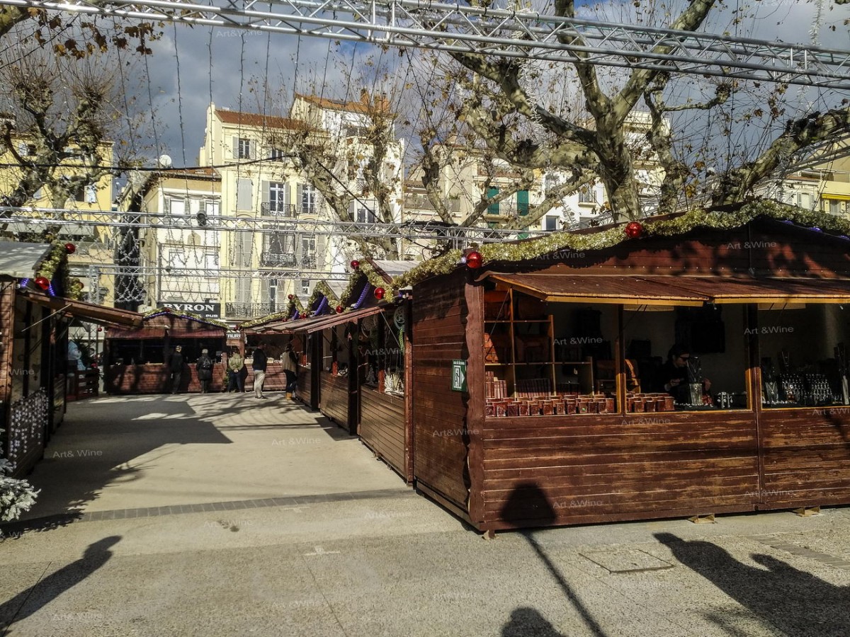świąteczne targi w Cannes - stoiska